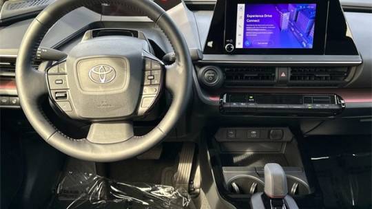 2024 toyota prius prime se