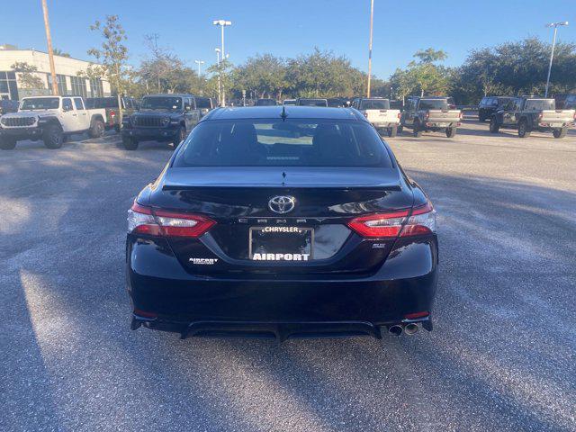 2020 toyota camry se