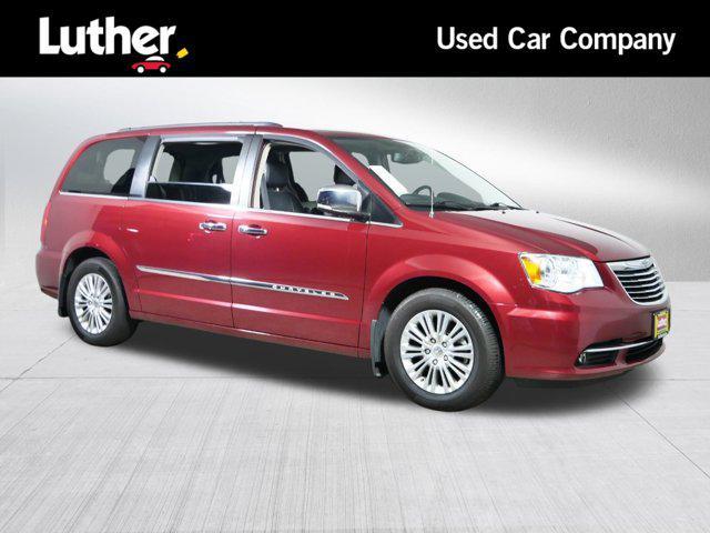 2015 chrysler town & country touring-l