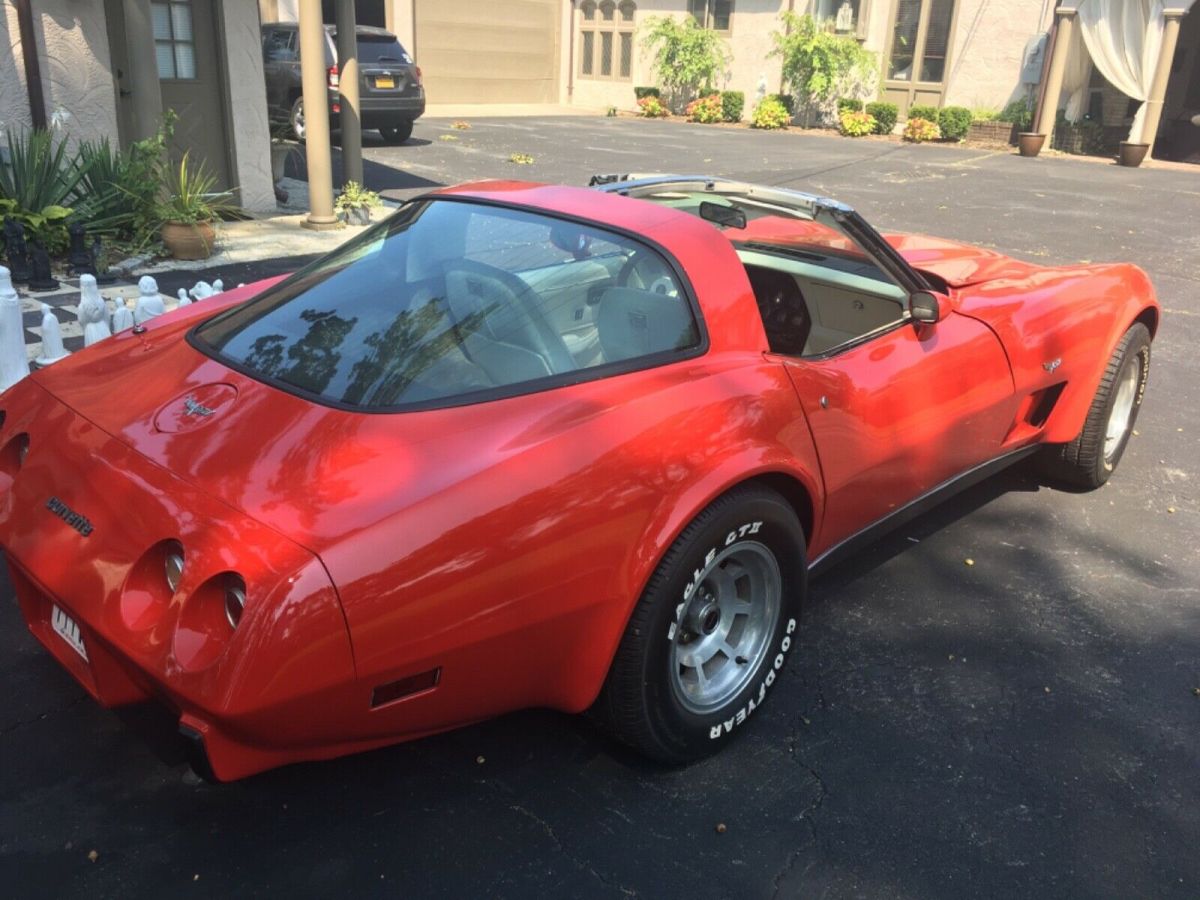 1979 corvette coupe, t tops, real head turner!