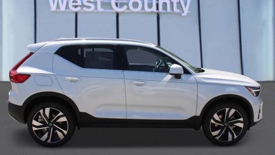 2024 Volvo XC40