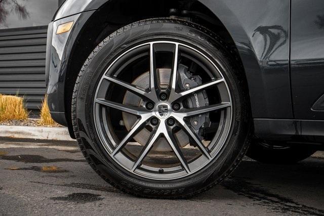 2024 porsche macan t
