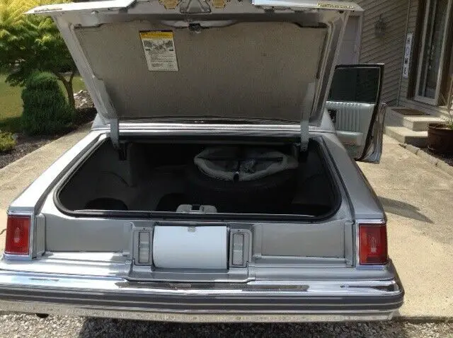 1976 cadillac seville sedan grey rwd automatic