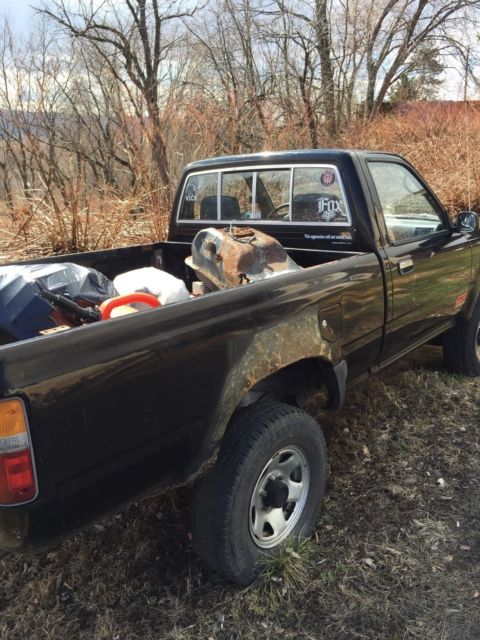 1992 toyota pickup 4x4 no reserve