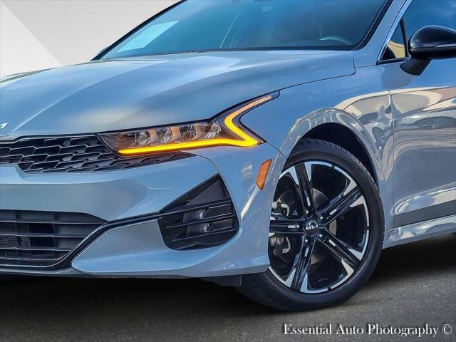 2022 kia k5 gt-line