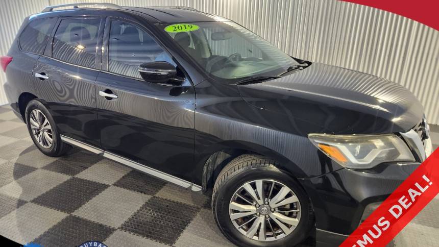 2019 nissan pathfinder sv