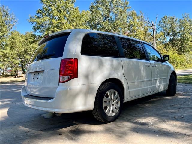 2017 dodge grand caravan se