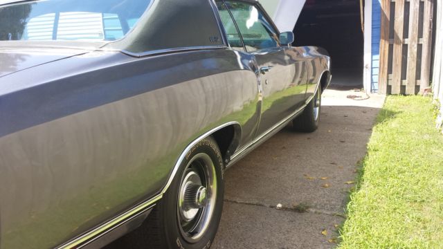 1972 monte carlo silver with green stripes 350 sbc 2dr