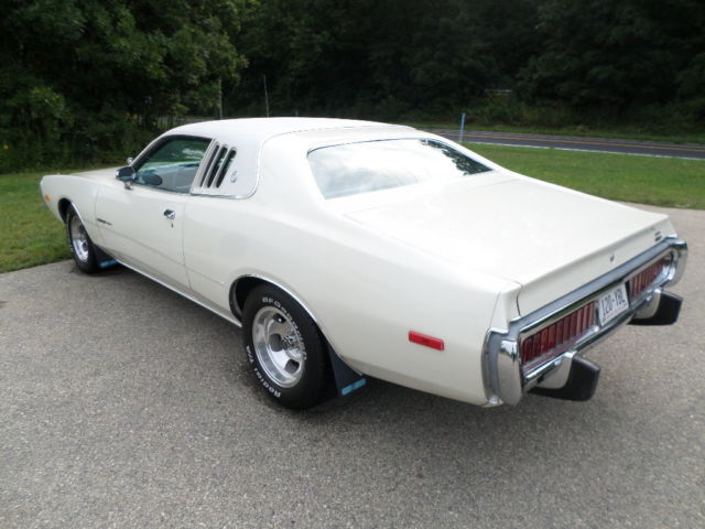 collector quality 1974 dodge charger!!!