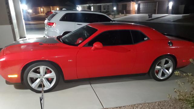2010 dodge challenger srt8