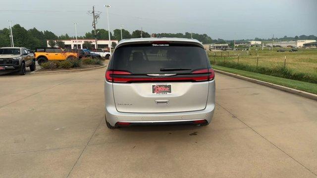 2024 chrysler pacifica touring-l