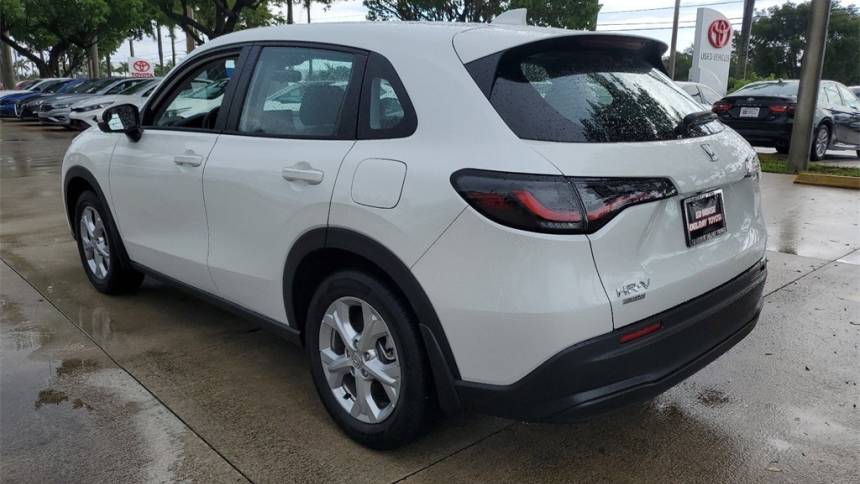 2023 honda hr-v lx