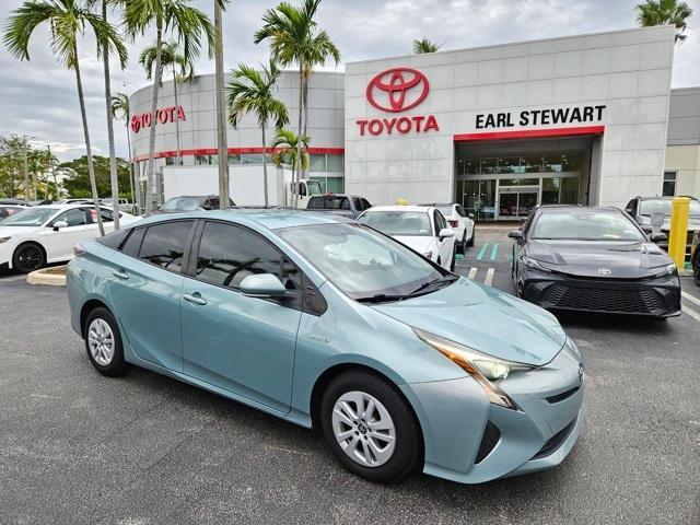 2016 toyota prius two