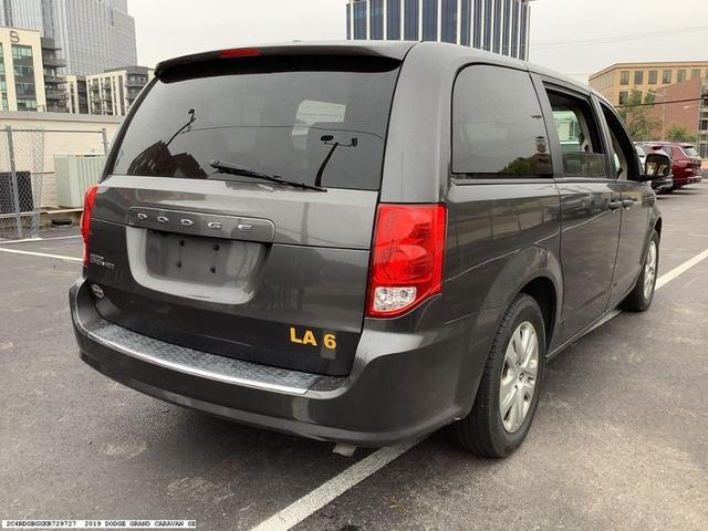 2019 dodge grand caravan se