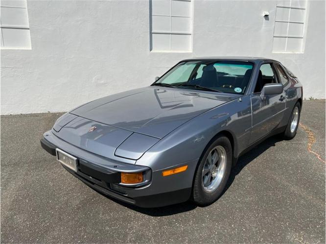 1985 porsche 944 in springfield, massachusetts