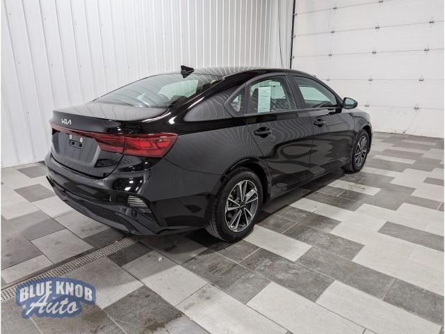 2024 kia forte lxs