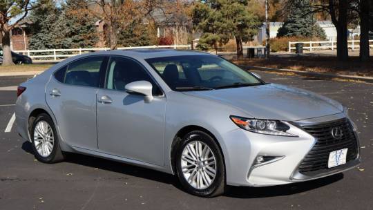 2016 Lexus ES