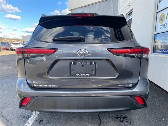 2021 toyota highlander xle
