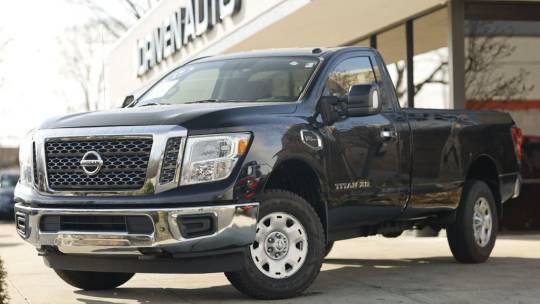 2017 Nissan Titan