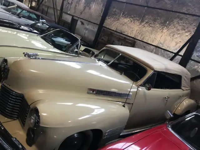 1941 cadillac series 62, 4 door deluxe convertible