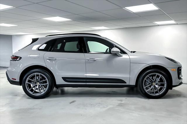 2024 porsche macan base
