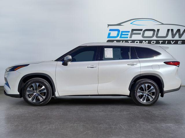 2022 toyota highlander xle