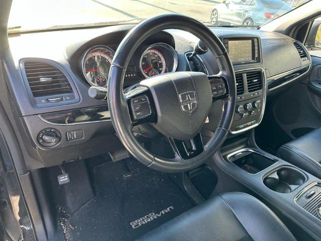 2017 dodge grand caravan sxt