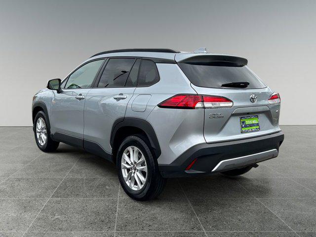 2022 toyota corolla cross le