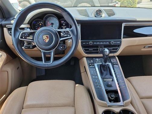 2019 porsche macan
