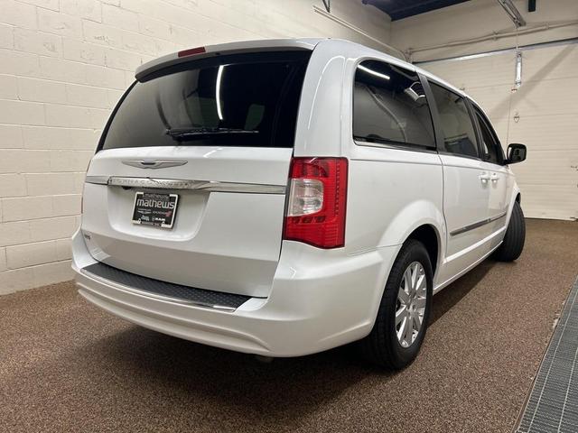 2015 chrysler town & country touring