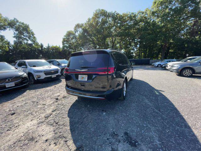 2022 chrysler pacifica touring l