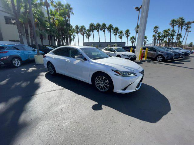 2021 lexus es 250 base