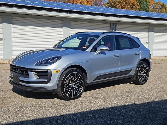 2024 porsche macan base (pdk)