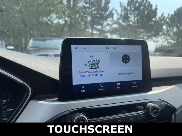 2022 ford escape se