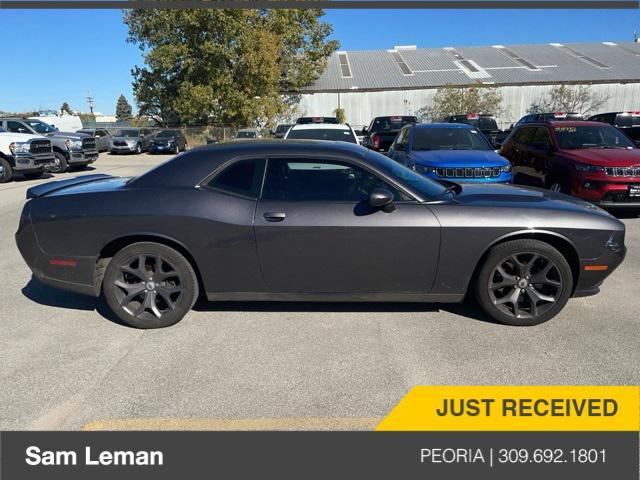 2018 dodge challenger sxt