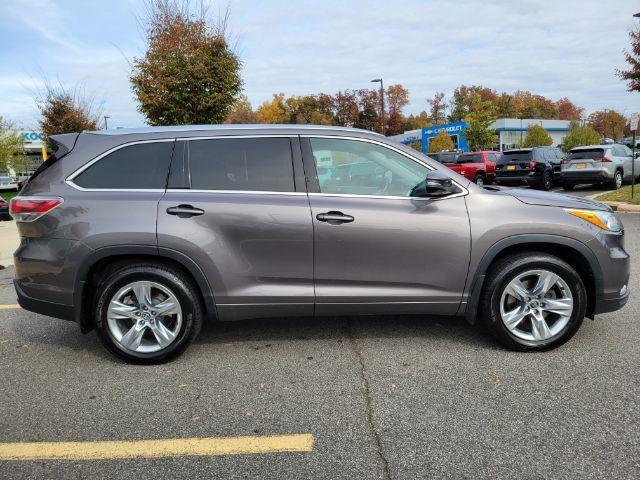 2016 toyota highlander limited
