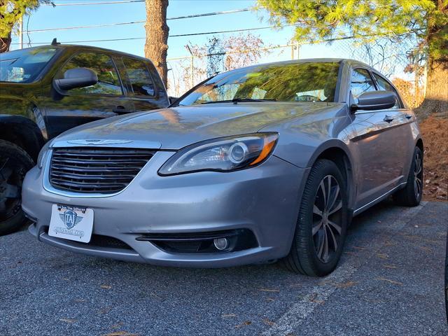2013 chrysler 200 touring