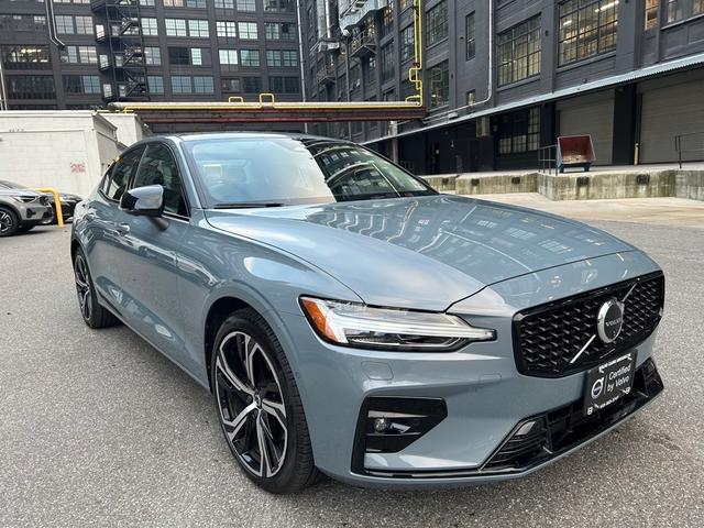2024 volvo s60 b5 plus dark