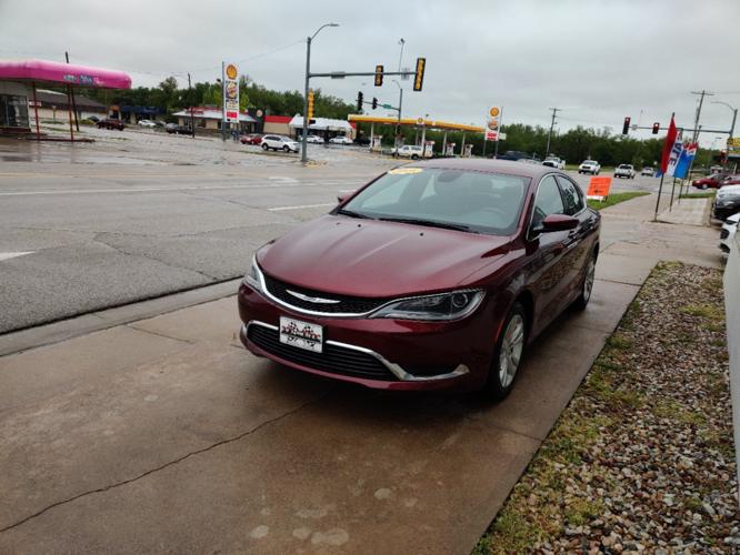 used 2016 chrysler 200 limited junction city, ks 66441 for sale in grandview plaza, kansas