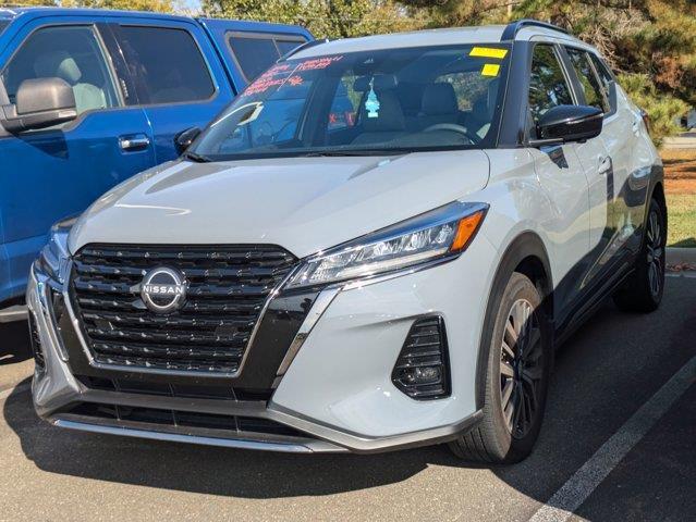2023 nissan kicks sr