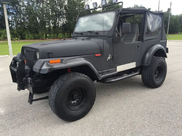 1994 jeep wrangler yj, 4x4, stick shift, soft top, 5" lift kit, 32" tires