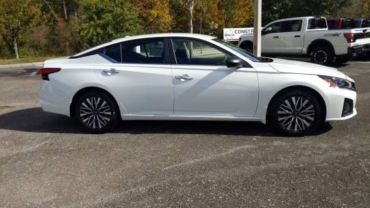 2025 Nissan Altima