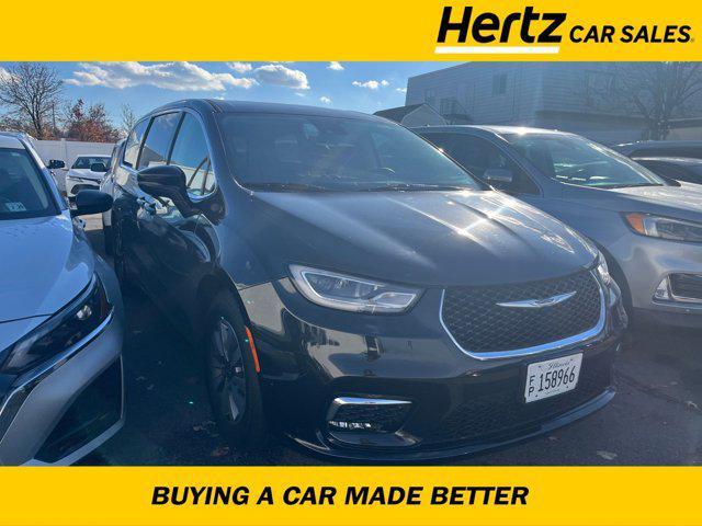 2022 chrysler pacifica hybrid touring l