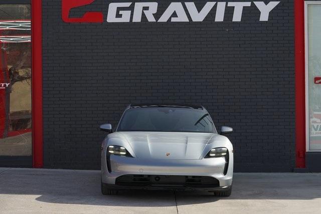 2022 porsche taycan base