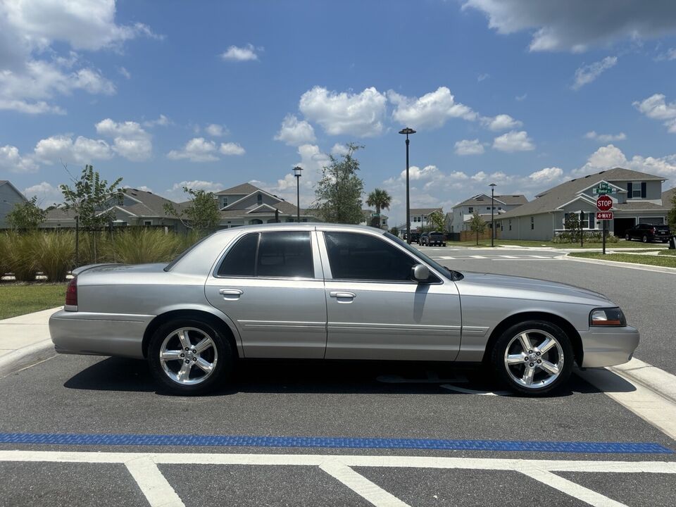 2004 mercury marauder
