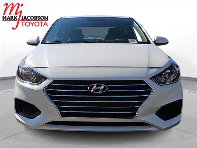 2022 hyundai accent se