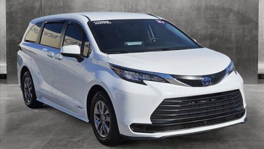 2021 toyota sienna le 8-passenger