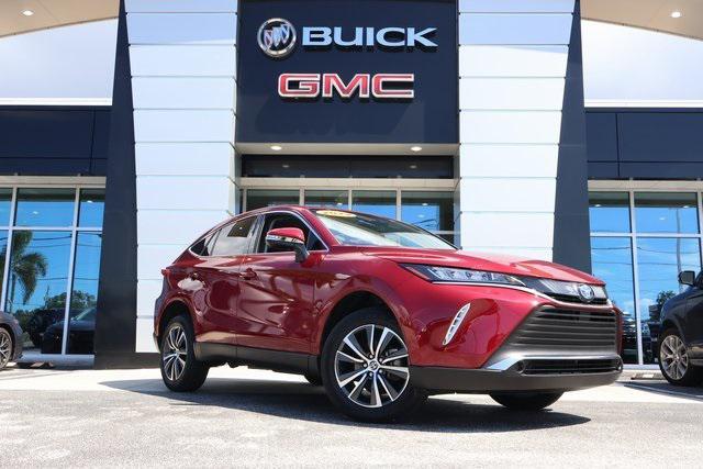 2022 toyota venza le