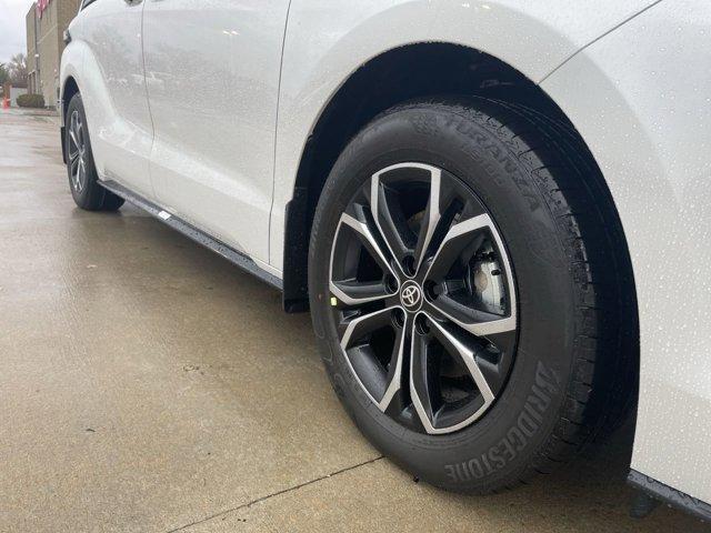 2025 toyota sienna platinum 7 passenger