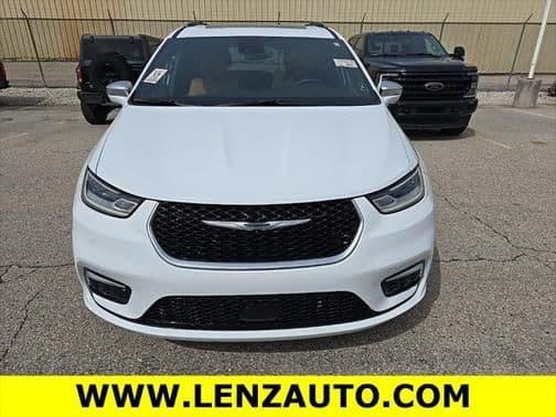 2022 chrysler pacifica l in fdl, wisconsin